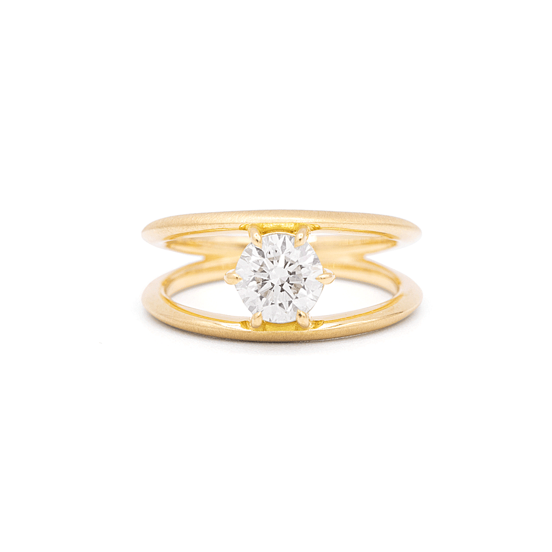 Jade Trau Sadie 18k Yellow Gold Round Diamond Solitaire Ring