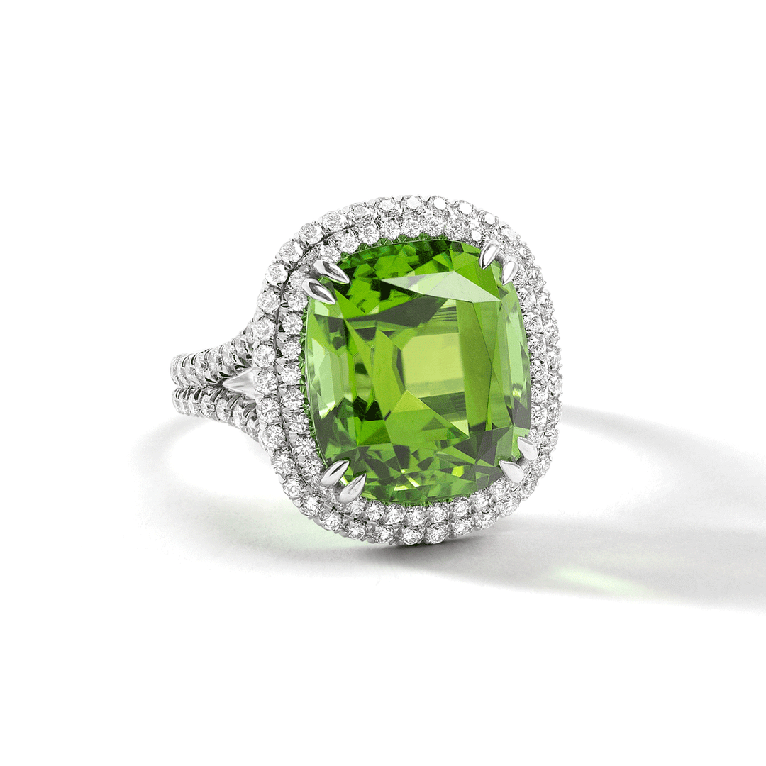 18k White Gold and Green Tourmaline 14.81 Total Weight Ring