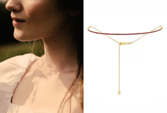 Necklaces and Necklines: A Tricky Mix