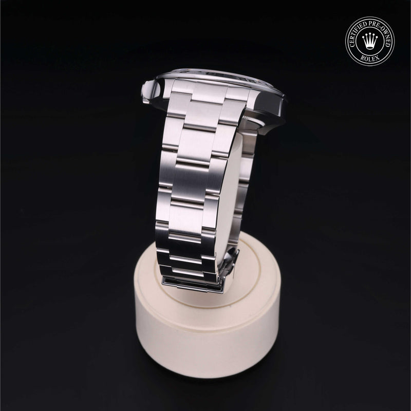 Explorer II M226570-0001