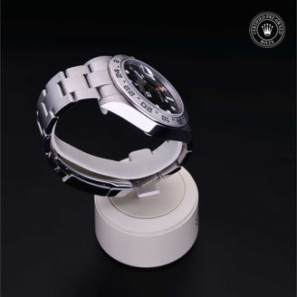 Explorer II M216570-0002