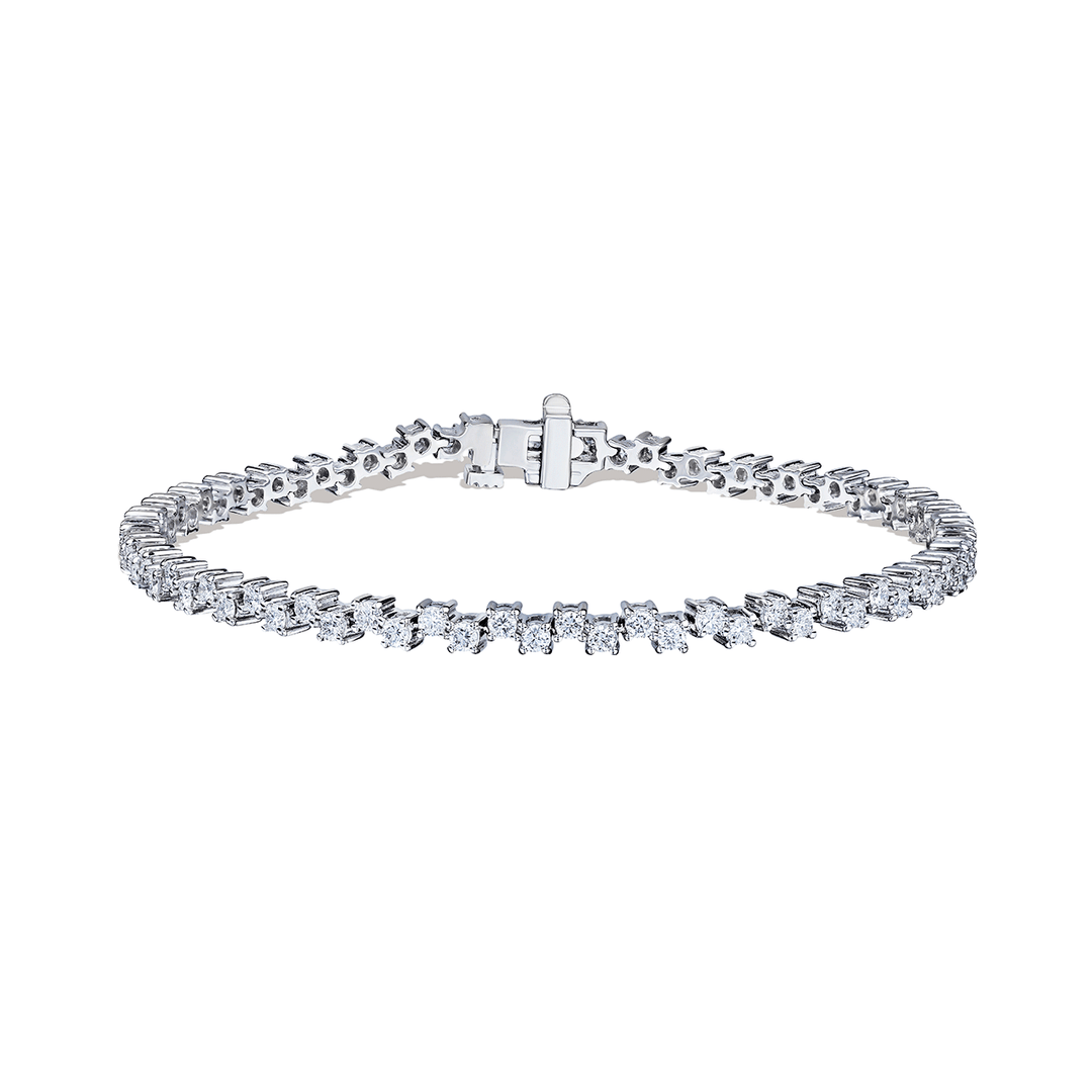 18k White Gold and 2.20 Total Weight Natural Diamond Zig Zag Bracelet