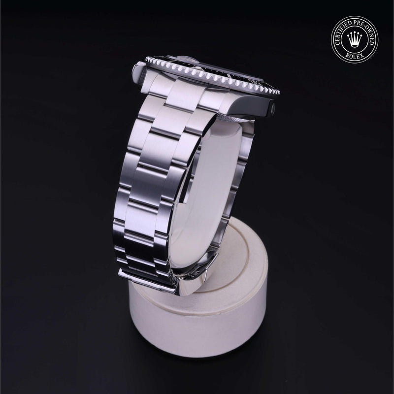 Sea-Dweller M126600-0001