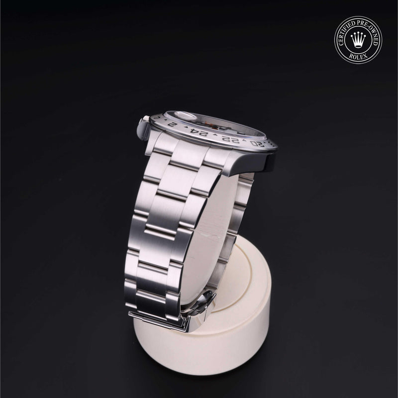 Explorer II M226570-0001