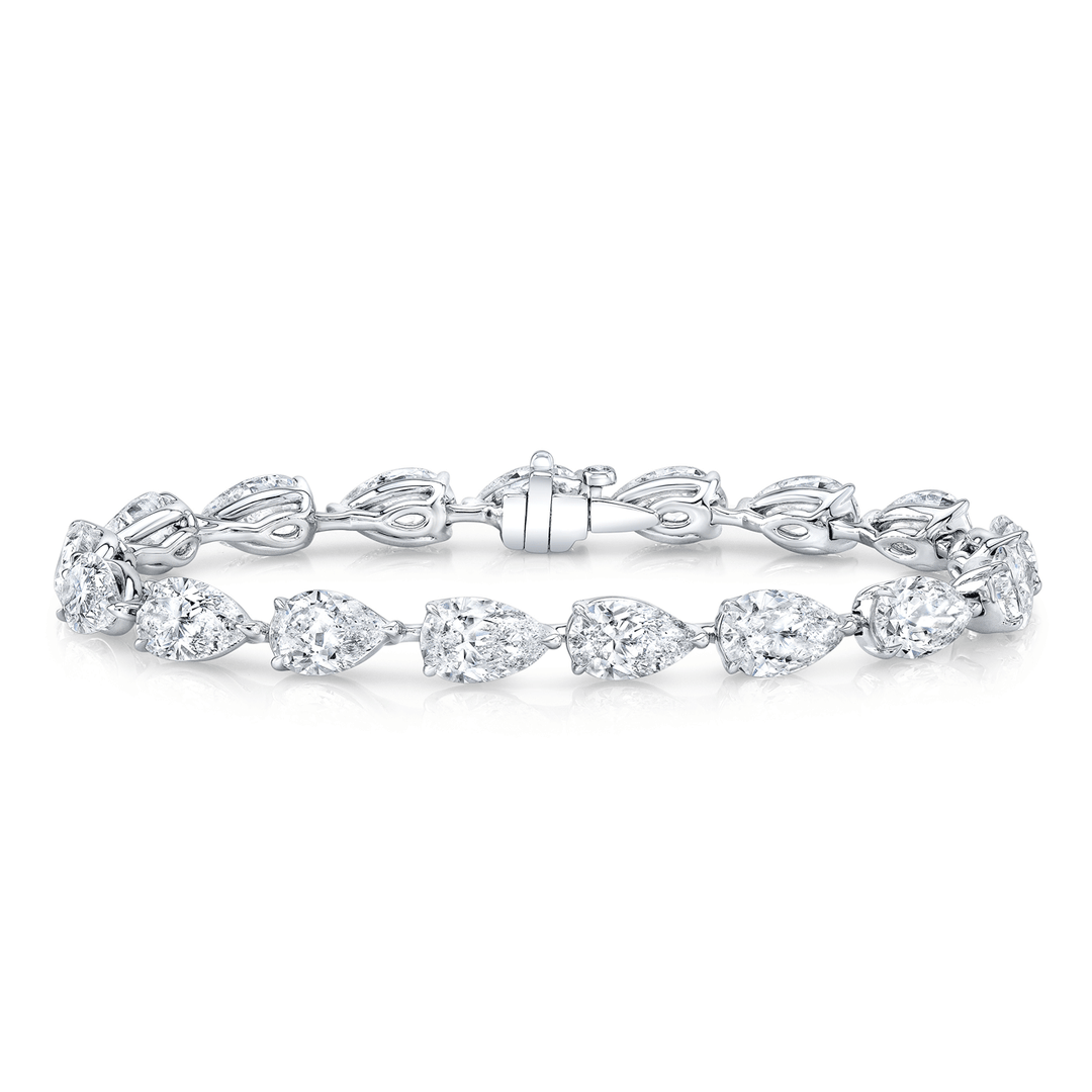 18k White Gold and 8.05 Total Weight Pear Shape Diamond Line Bracelet