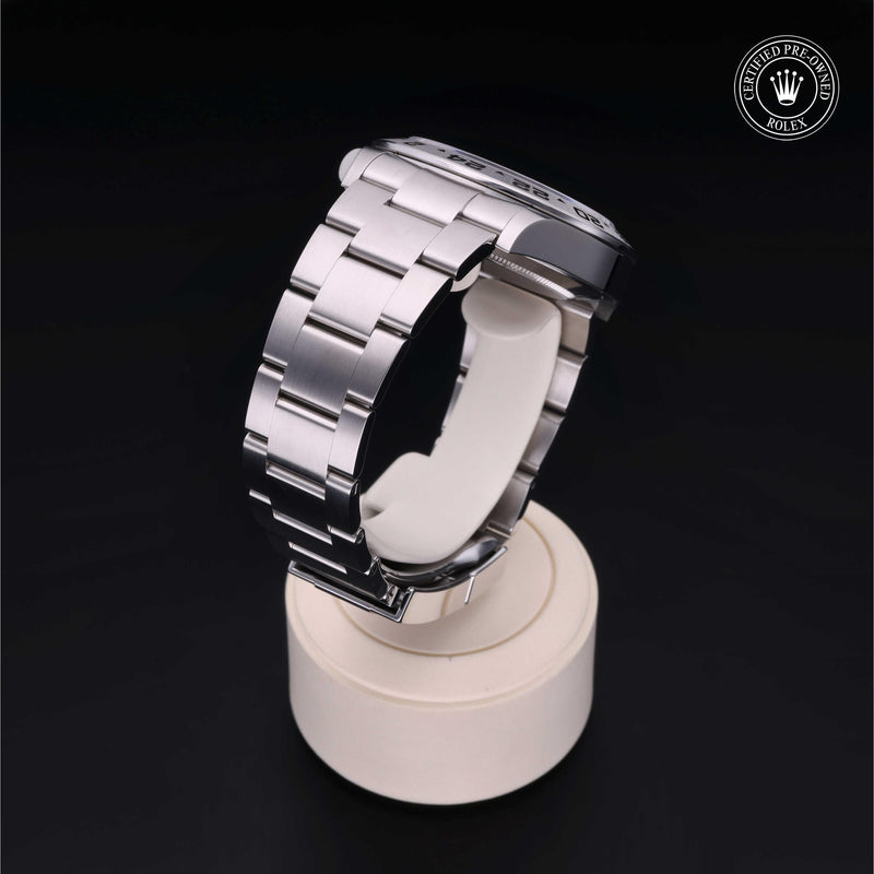 Explorer II M226570-0001