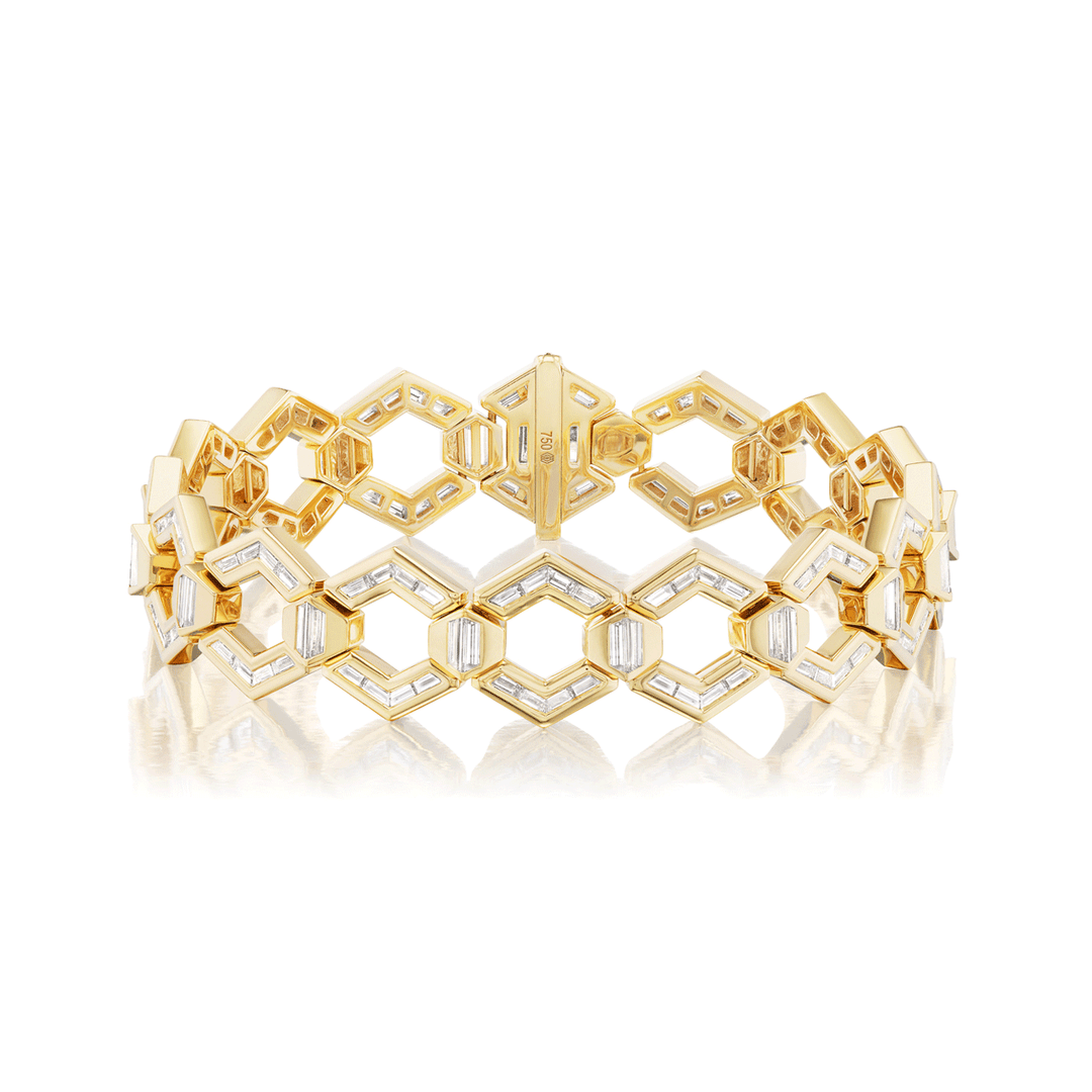 18k Gold and Baguette Diamonds 6.22 Total Weight Hexagon Link Bracelet