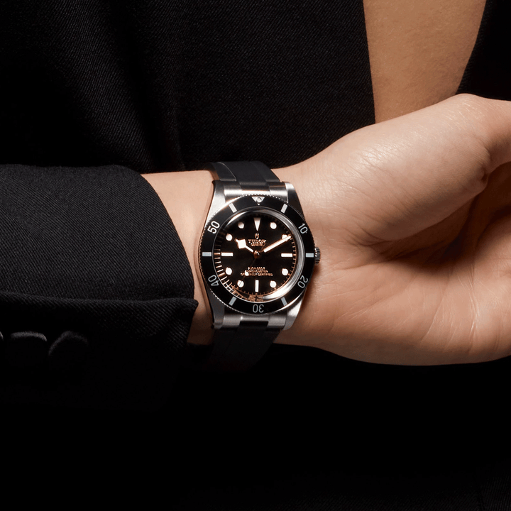 TUDOR Black Bay 54 37mm #M79000N-0002