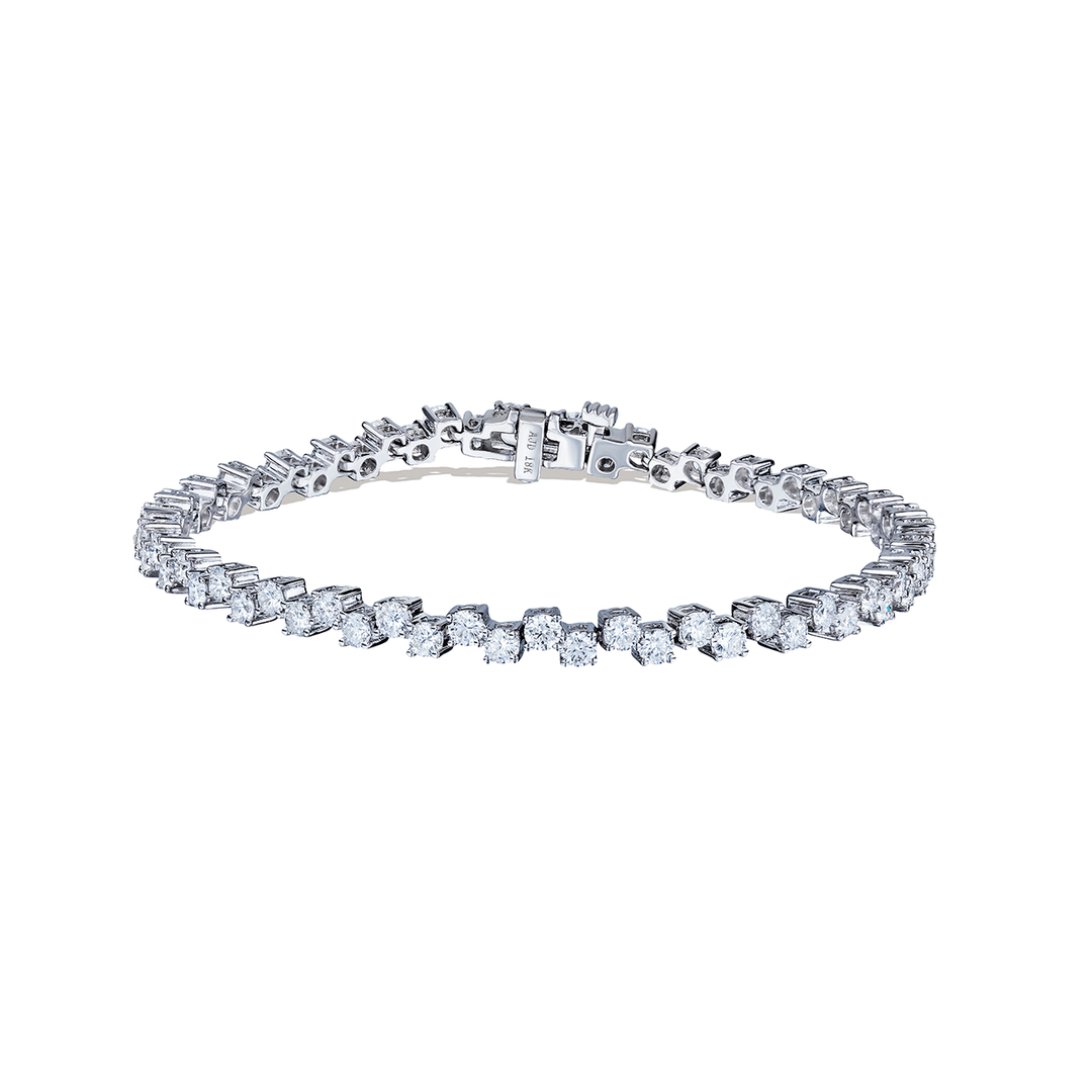 18k White Gold and 4.20 Total Weight Diamond Bracelet