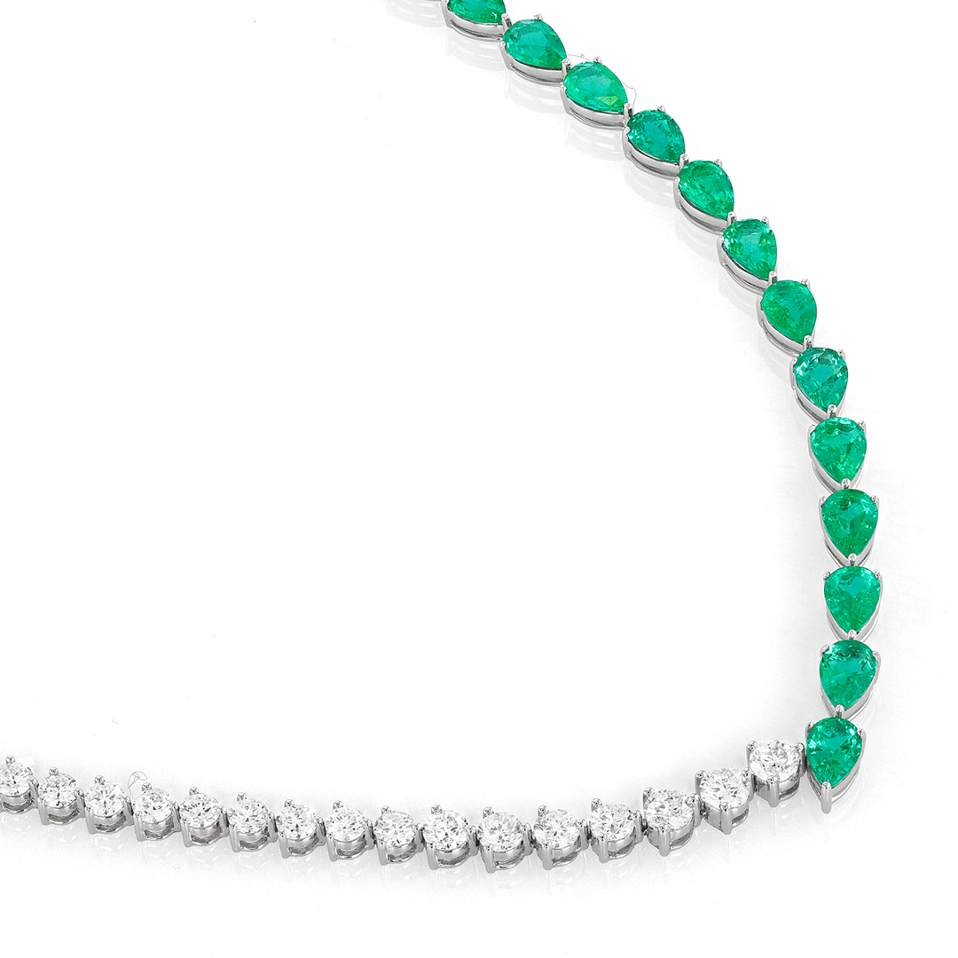 18k White Gold Pear Shape Emerald and Diamond Necklace
