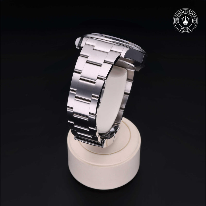 Explorer II M226570-0001