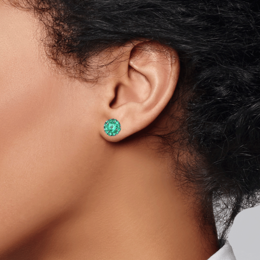 18k Gold and 1.88 Total Weight Emerald Sutd Earrings