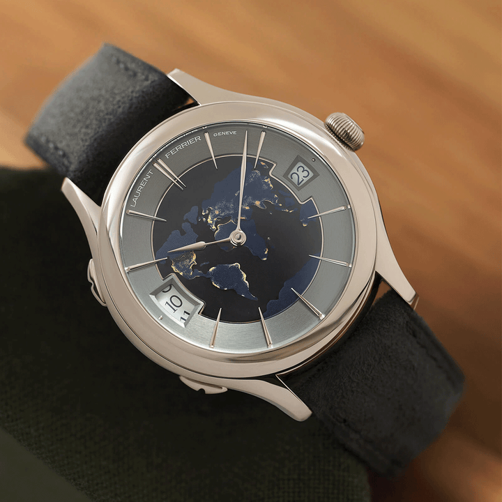 Laurent Ferrier Classic Traveller Globe Night Blue LCF012.G1.NGE10