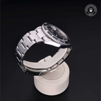 Submariner Date M16610-0007