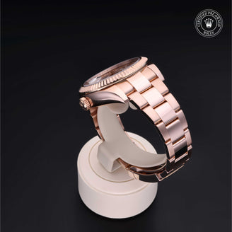 Sky-Dweller M326935-0004