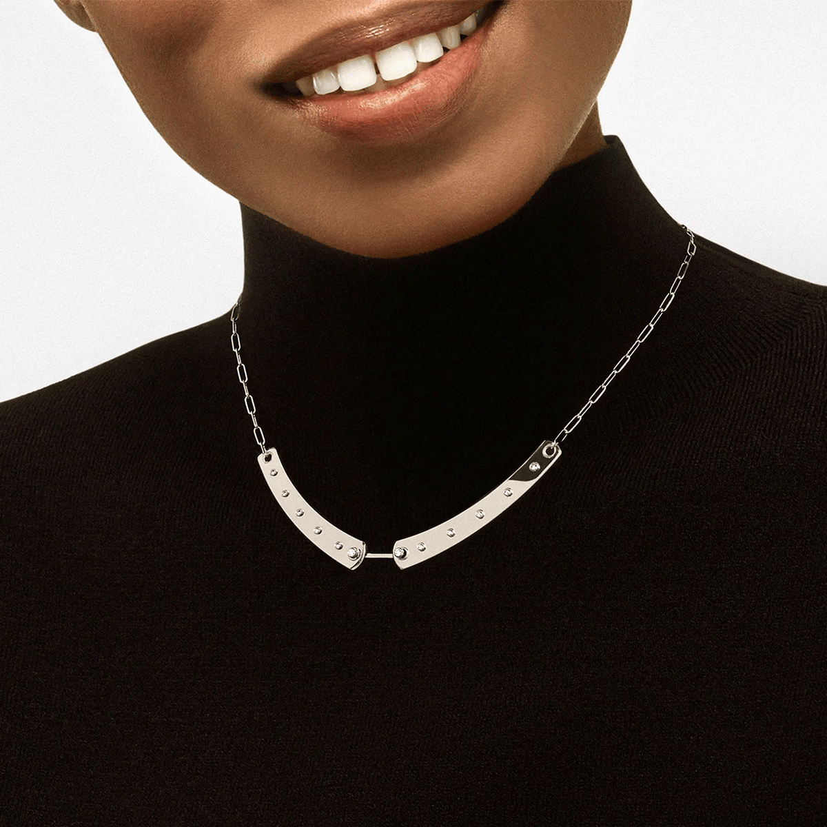 Nouvel Heritage 18k White Gold Mood Brunch in NY Necklace