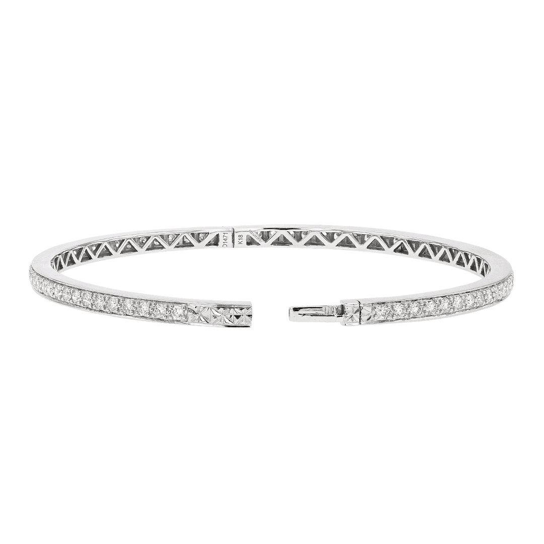 Classic 18k White Gold and 1.39 Total Weight Diamond Bangle Bracelet