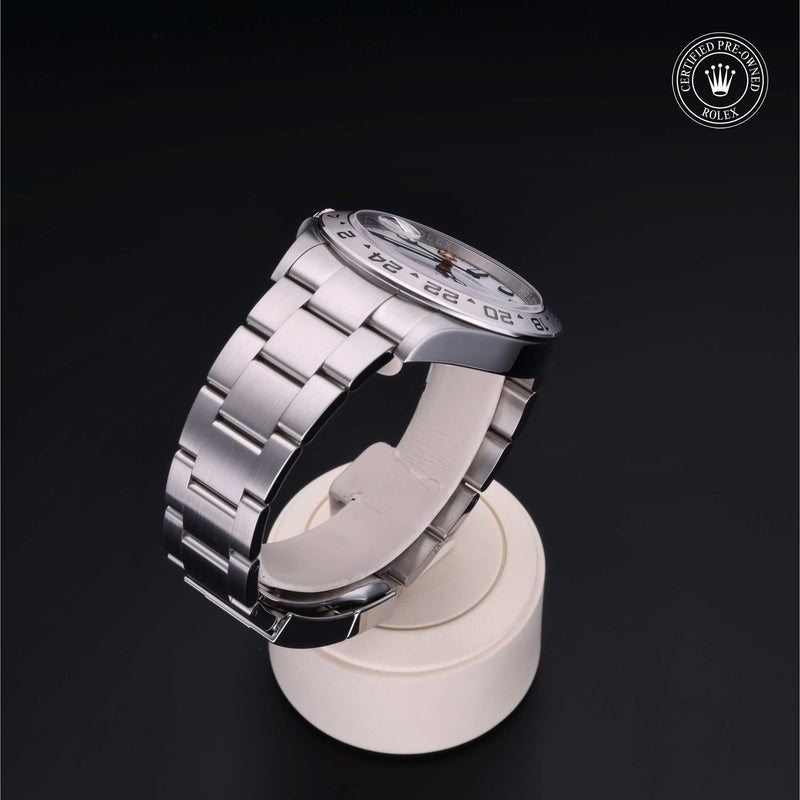 Explorer II M226570-0001