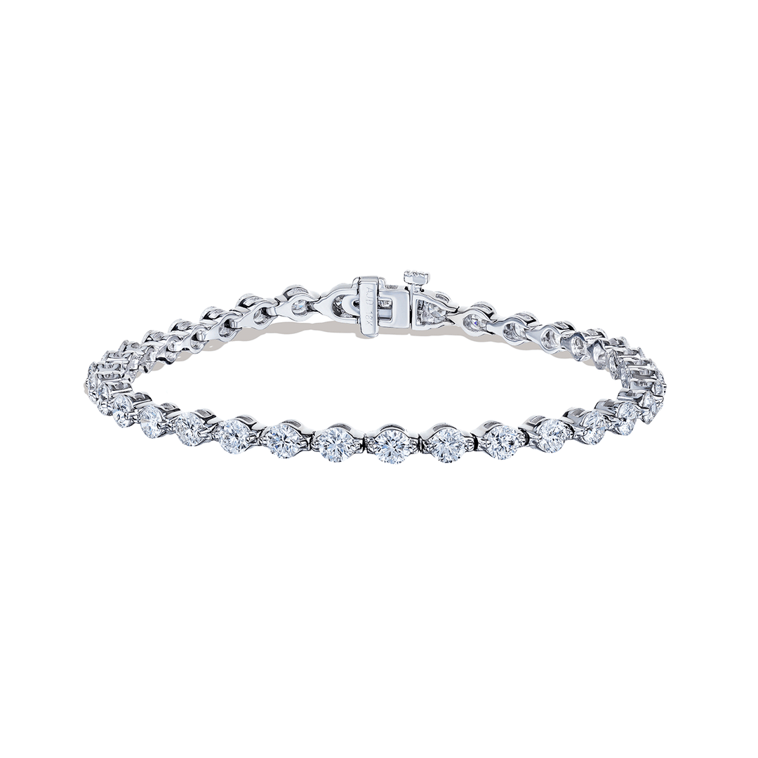 Classic 18k White Gold and 5.25 Total Weight Diamond Straight Line Bracelet