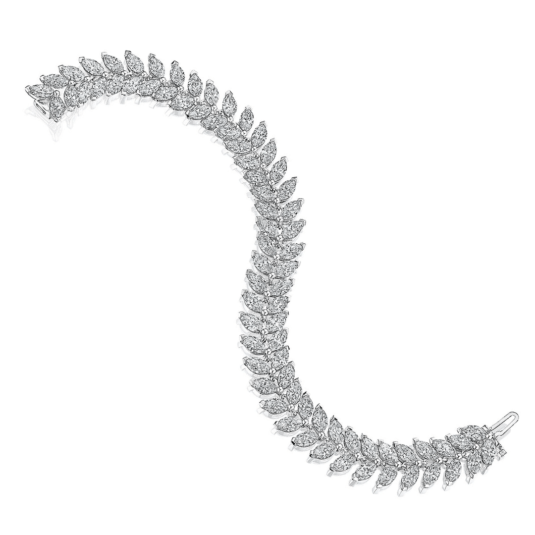 18k Gold and Marquise Shape Diamond 13.77 Total Weight Leaf Bracelet
