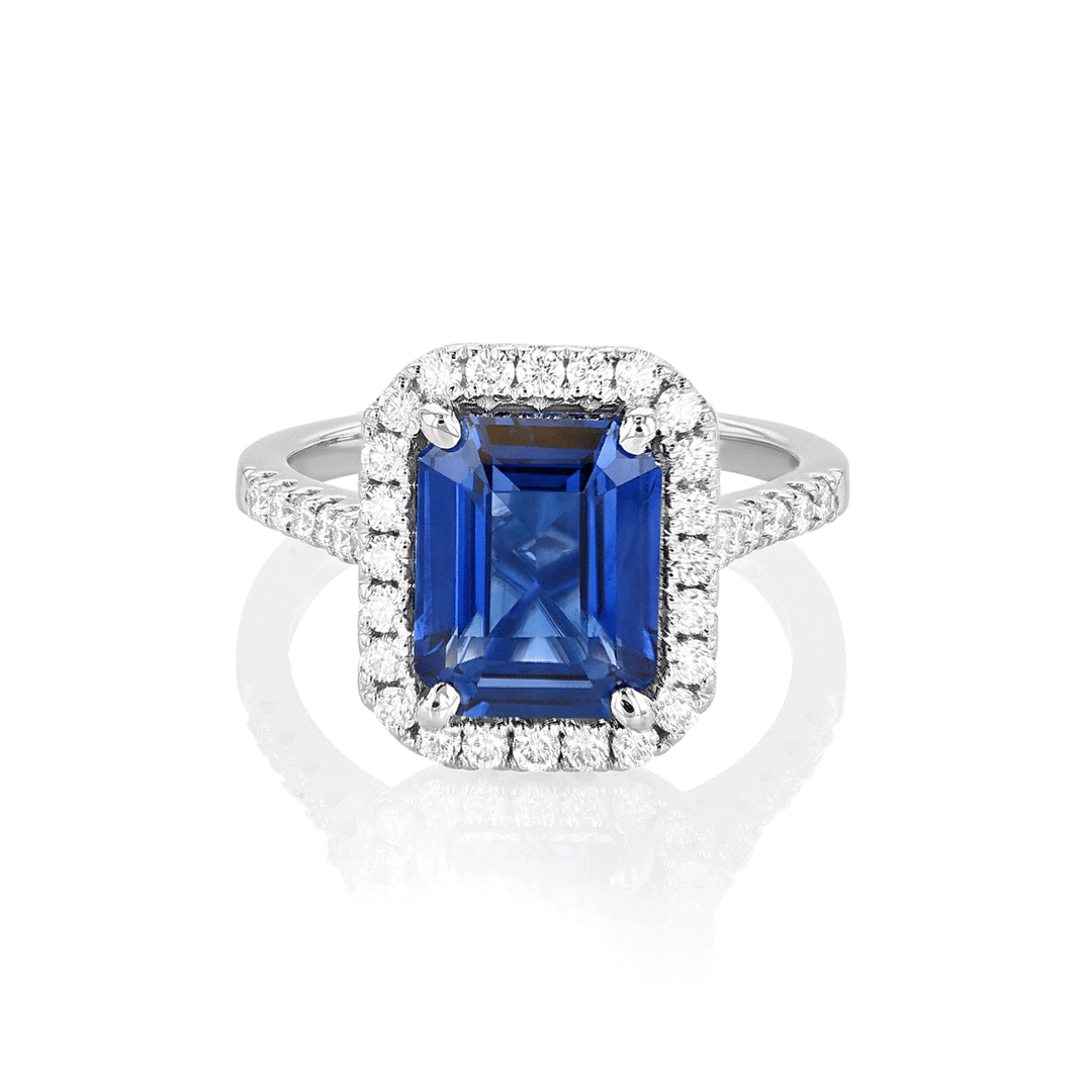 18k White Gold and Sapphire 4.52 Total Weight Diamond Ring