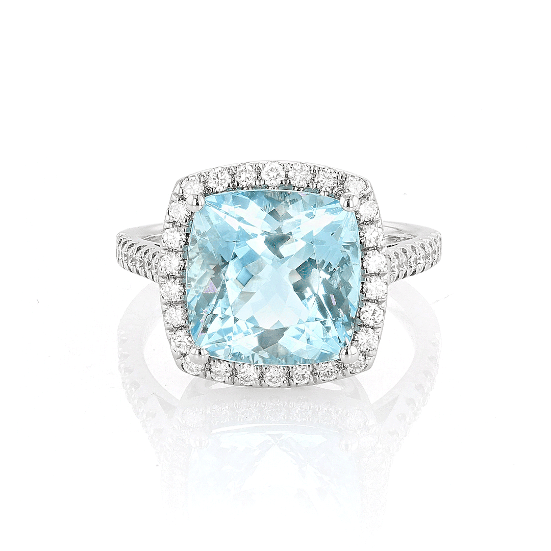 18k White Gold and Aquamarine 5.12 Total Weight Ring
