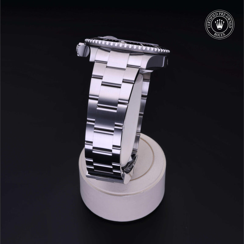 Sea-Dweller M126600-0001