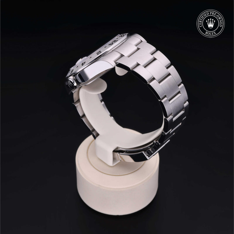 Explorer II M226570-0001