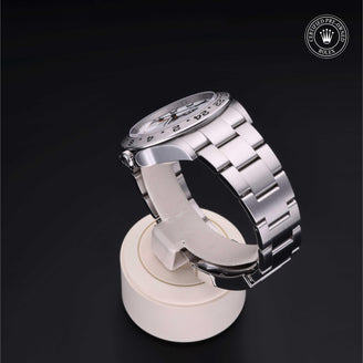 Explorer II M226570-0001