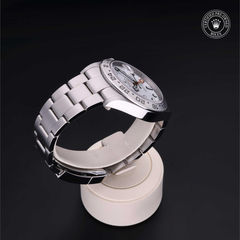 Explorer II M226570-0001