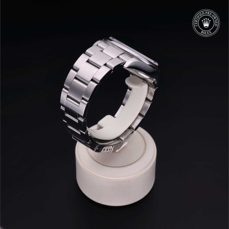 Explorer 36 M114270-0002