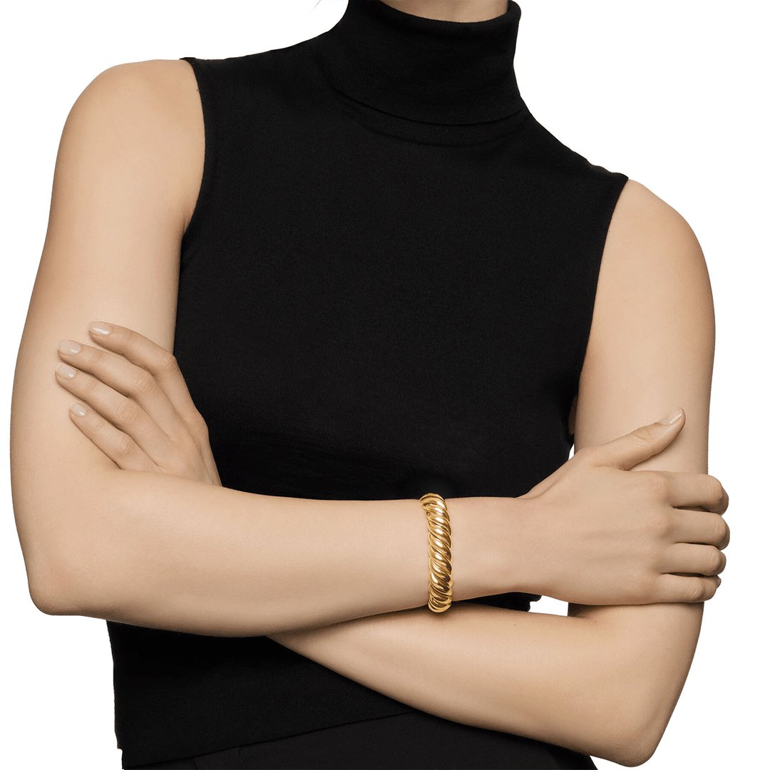 David Yurman Sculpted Cable Bracelet in 18k Yellow Gold,14mm Medium