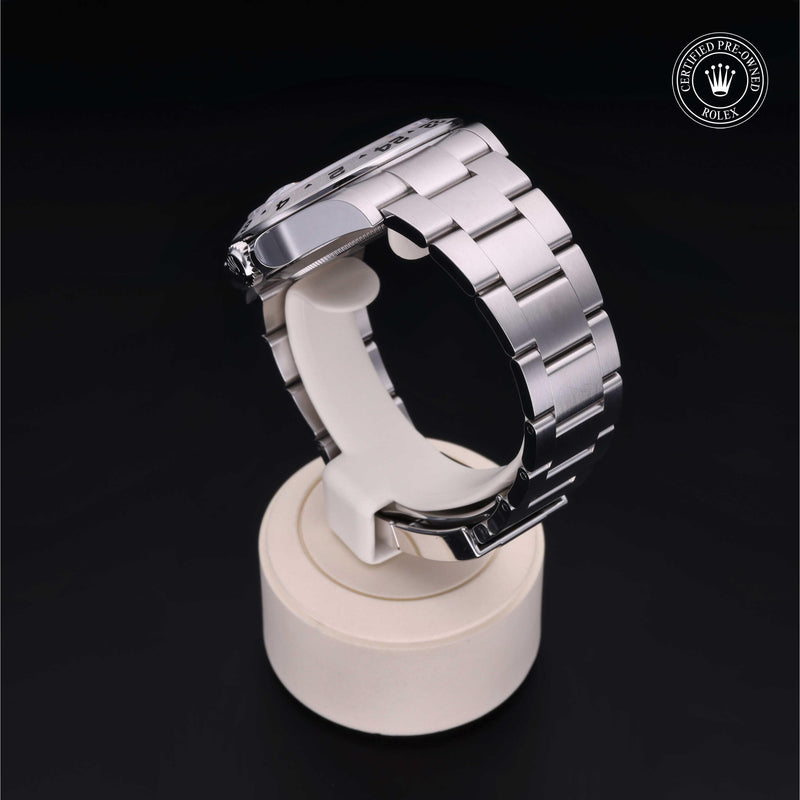 Explorer II M226570-0001