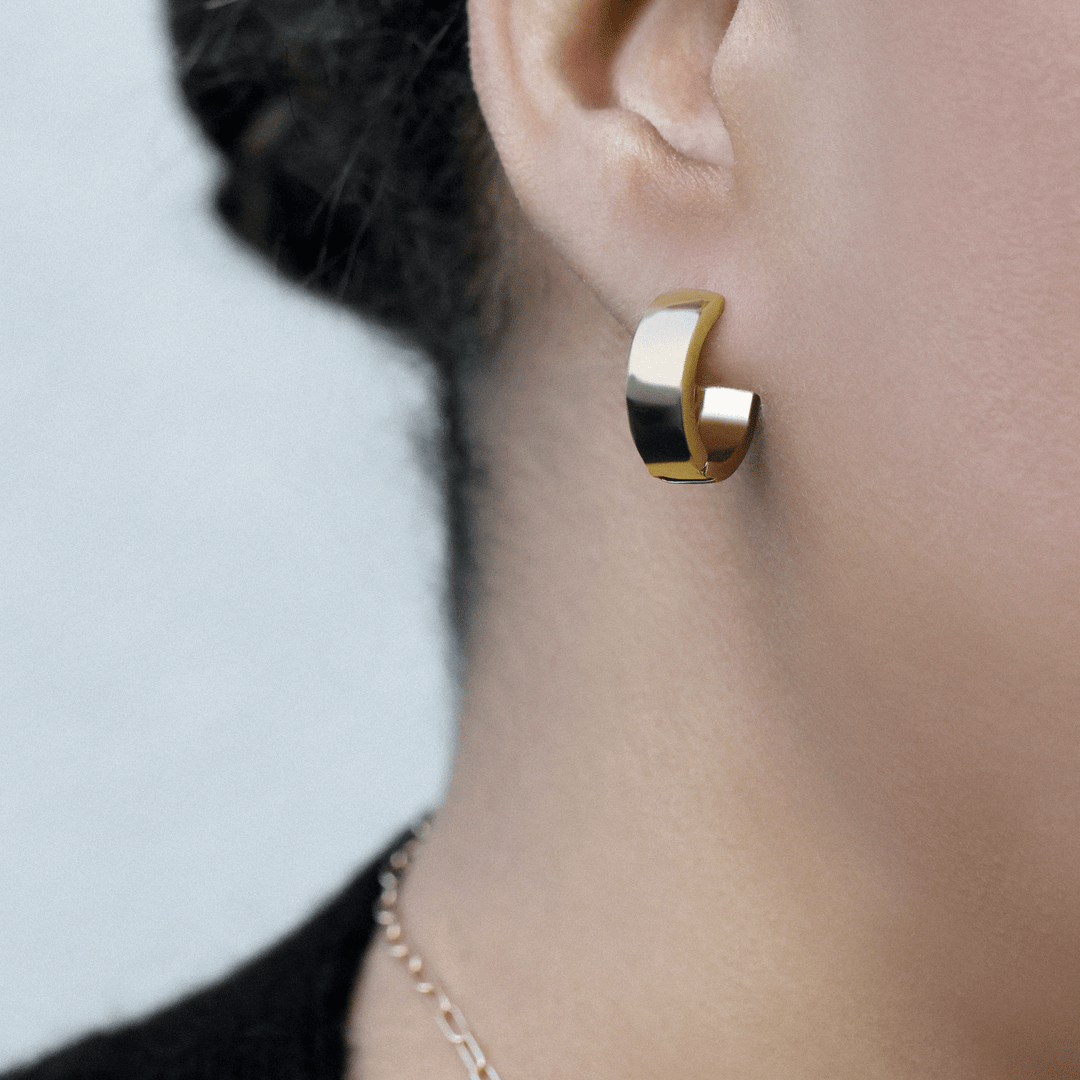 Hamilton Collections 14k Yellow Gold 15mm Huggie Earrings