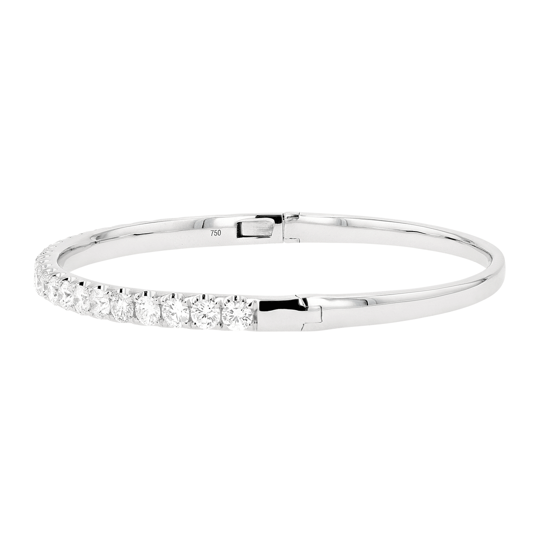 Classic 18k White Gold and 3.00 Total Weight Diamond Bangle Bracelet