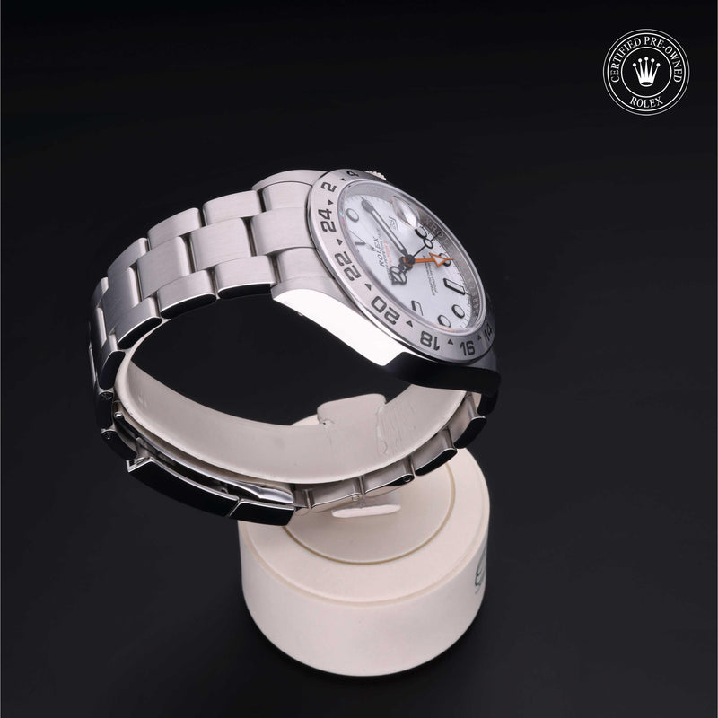Explorer II M226570-0001