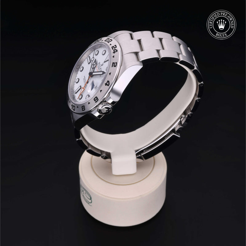 Explorer II M226570-0001