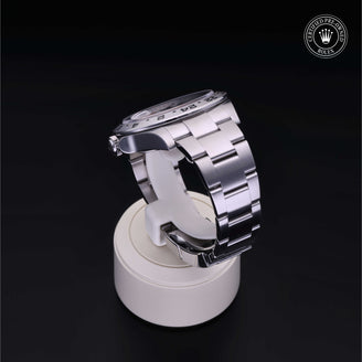 Explorer II M216570-0002