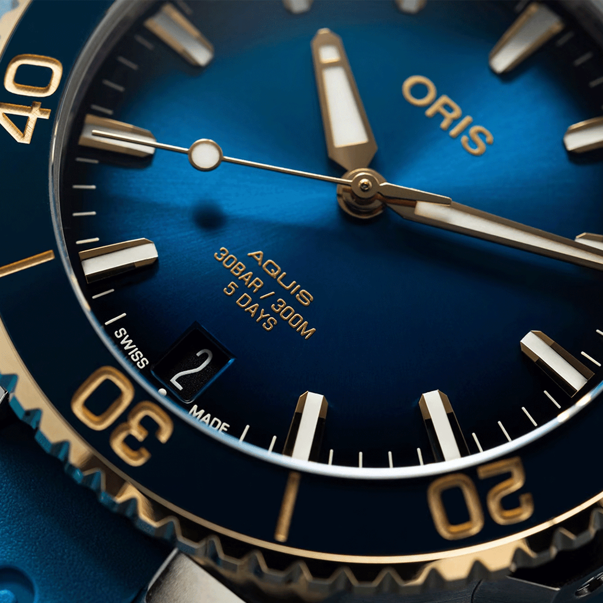 Oris Aquis Date 41.5mm Calibre 400 Blue Dial