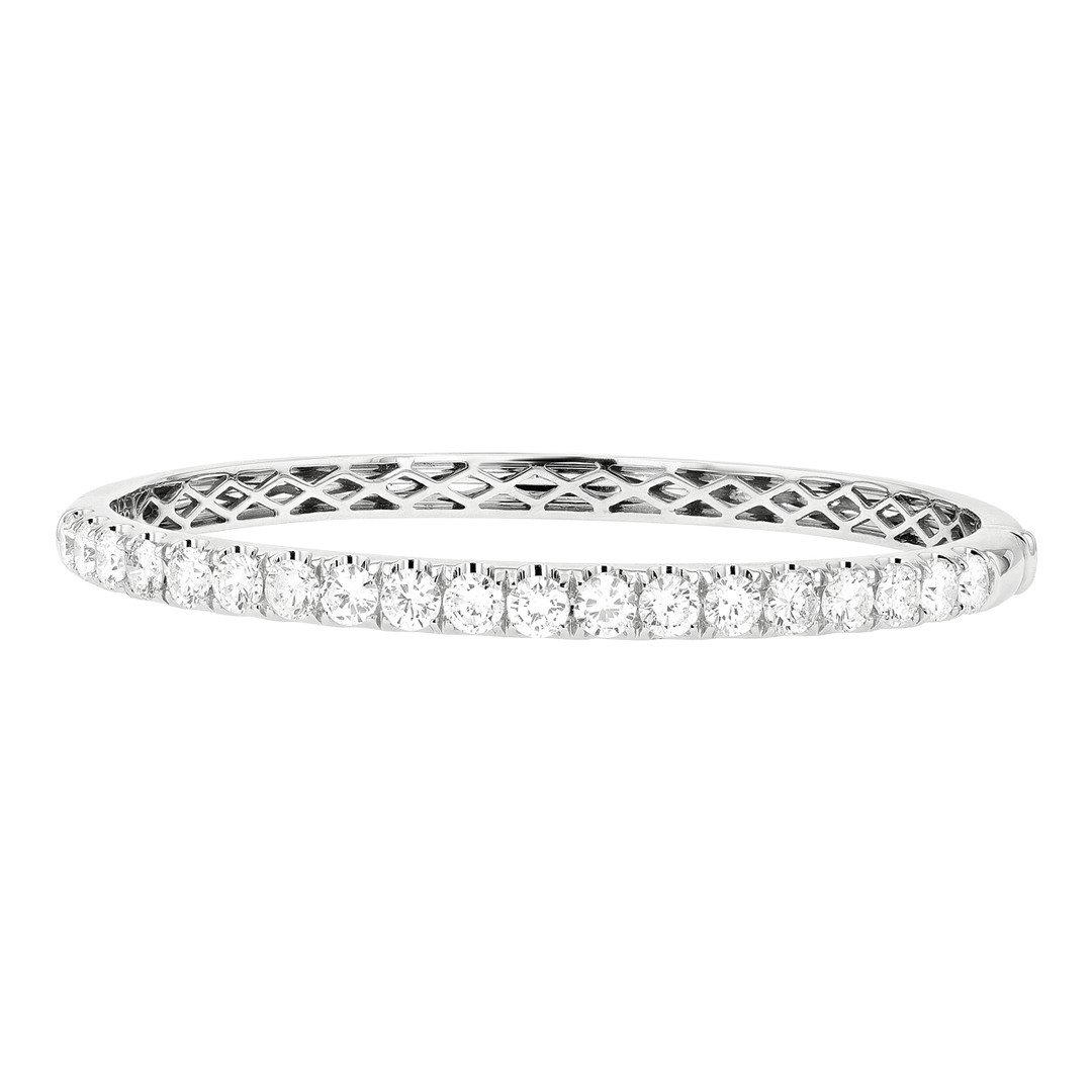 18k White Gold and 4.00 Total Weight Diamond Bangle Bracelet