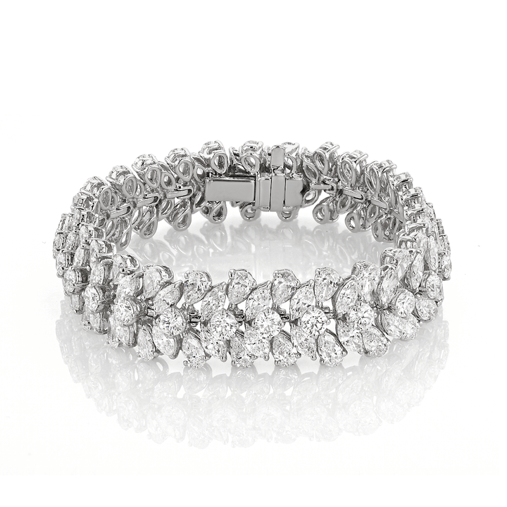 18k White Gold and Mix Diamonds 27.44 Total Weight Five Row Bracelet