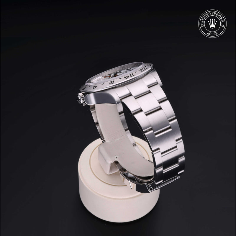 Explorer II M226570-0001