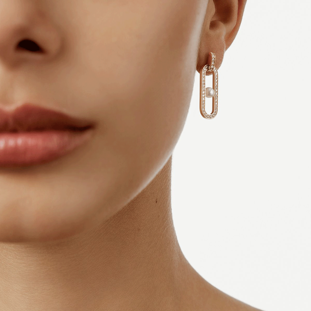 Dinh Van Maillon 18k Yellow Gold and Perle Diamond Earrings