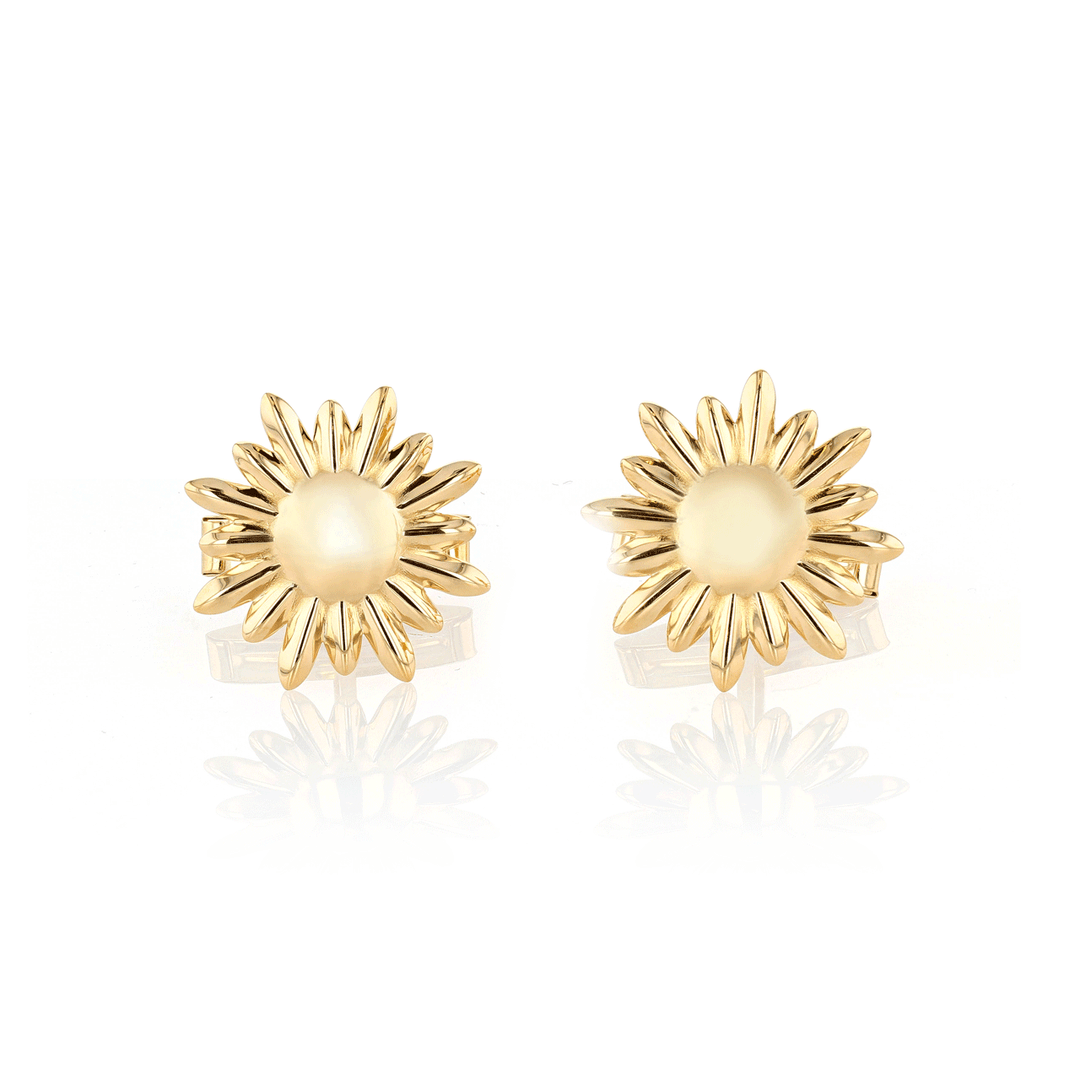 Charms of Hope 18k Gold Sunflower Cufflinks