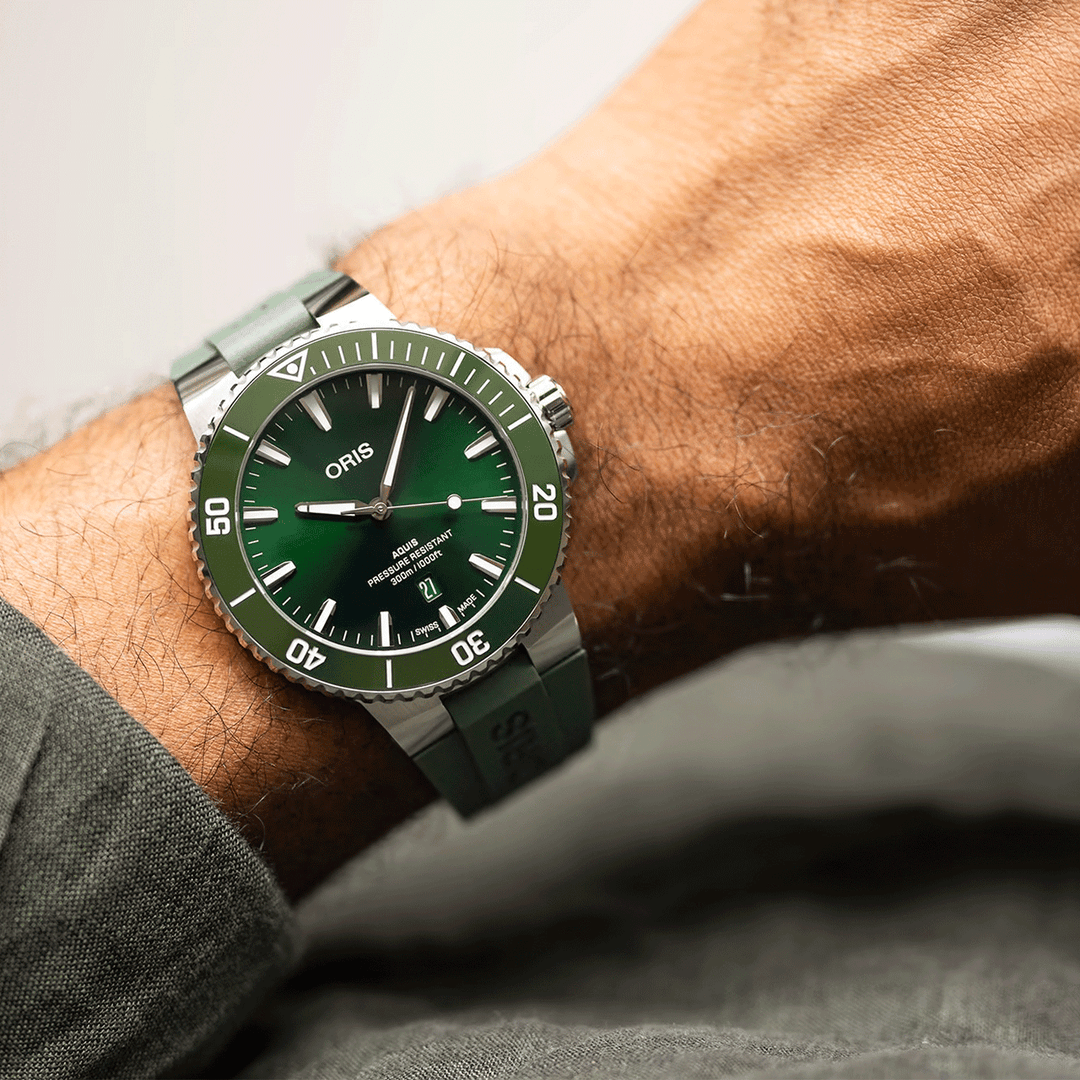 Oris Aquis Date 1 733 7789 4157-07 4 23 37FC