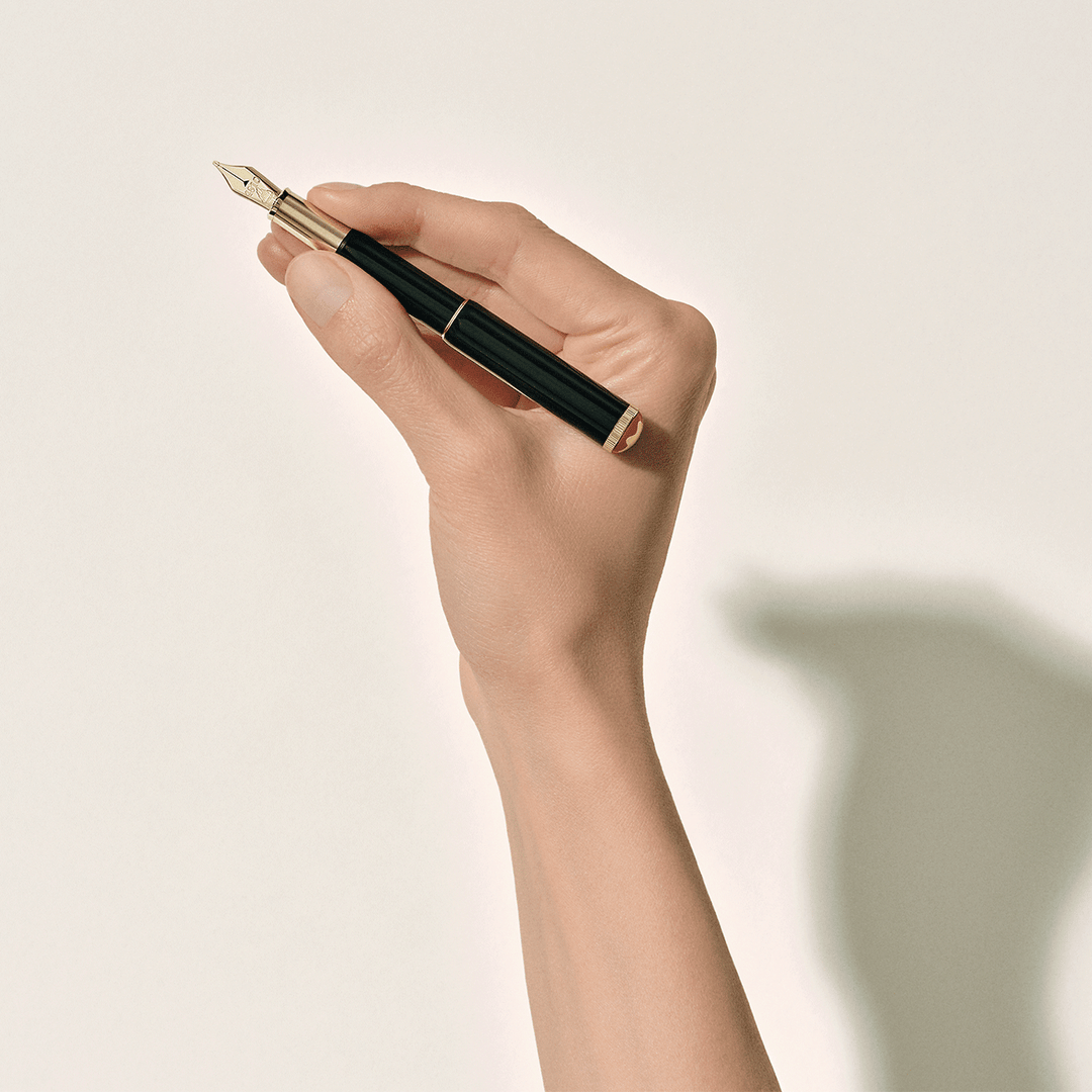Montblanc Heritage Rouge et Noir "Baby" Special Edition Black Fountain Pen