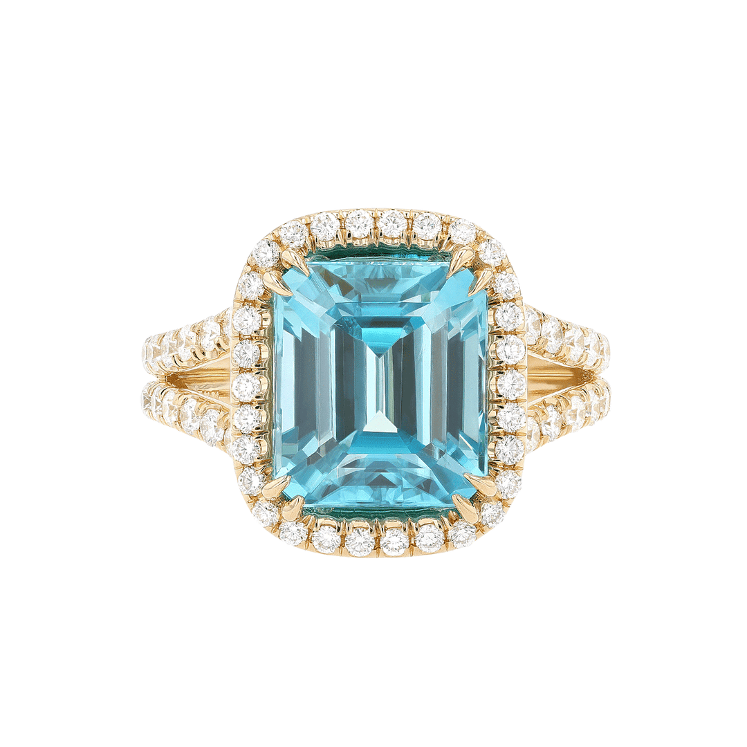 18k Gold and Blue Zircon 7.12 Total Weight Ring