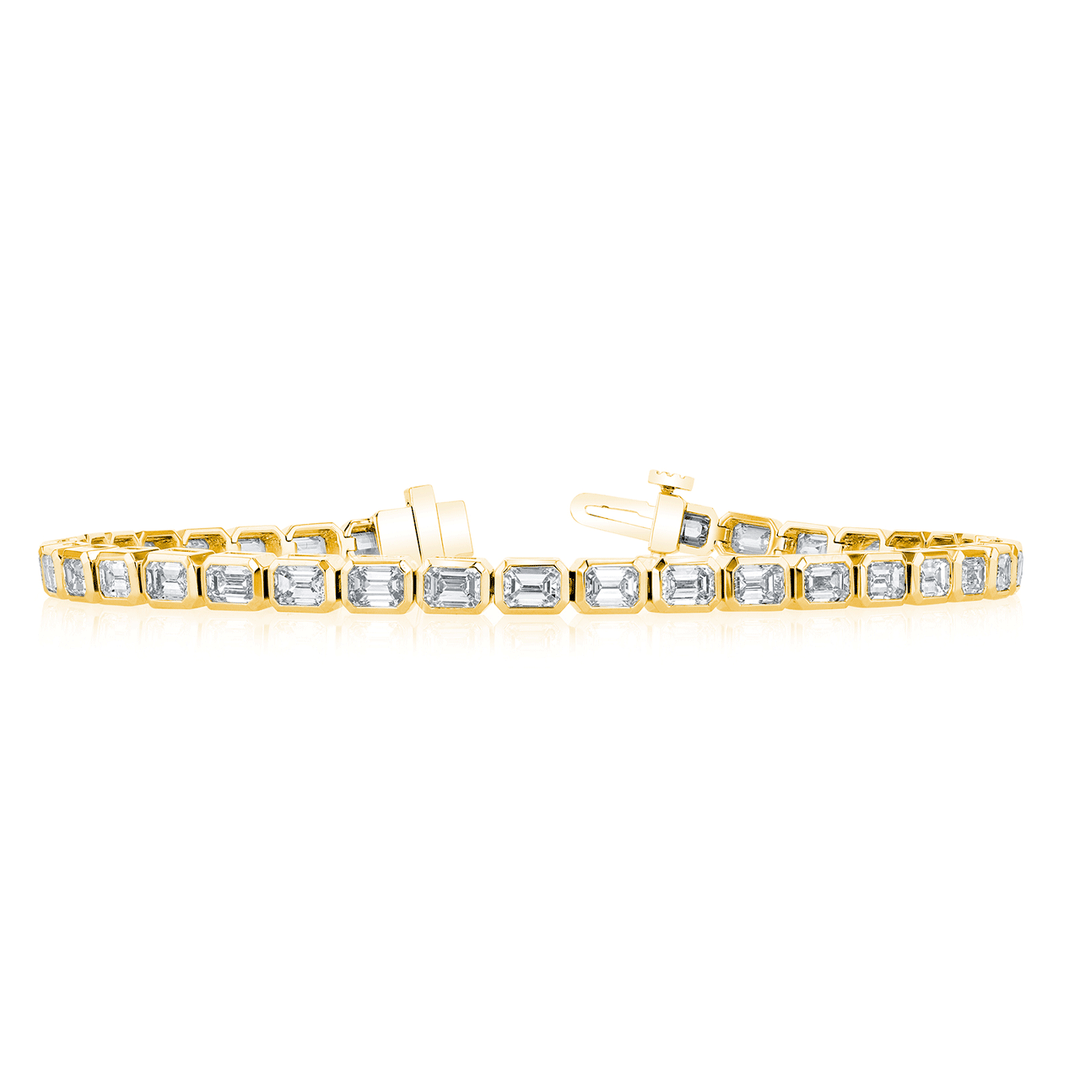 18k Gold and Emerald Cut Diamond 7.16 Total Weight Line Bracelet