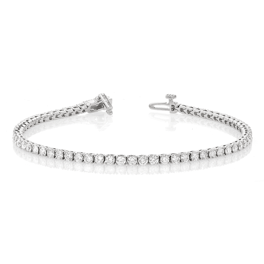 Classic 18k White Gold and 3.90 Total Weight Natural Diamond Line Bracelet