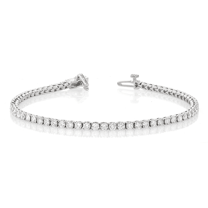 Classic 18k White Gold and 3.90 Total Weight Natural Diamond Line Bracelet